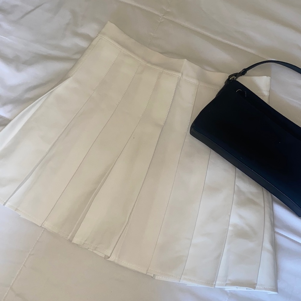 Golf / tennis white skirt